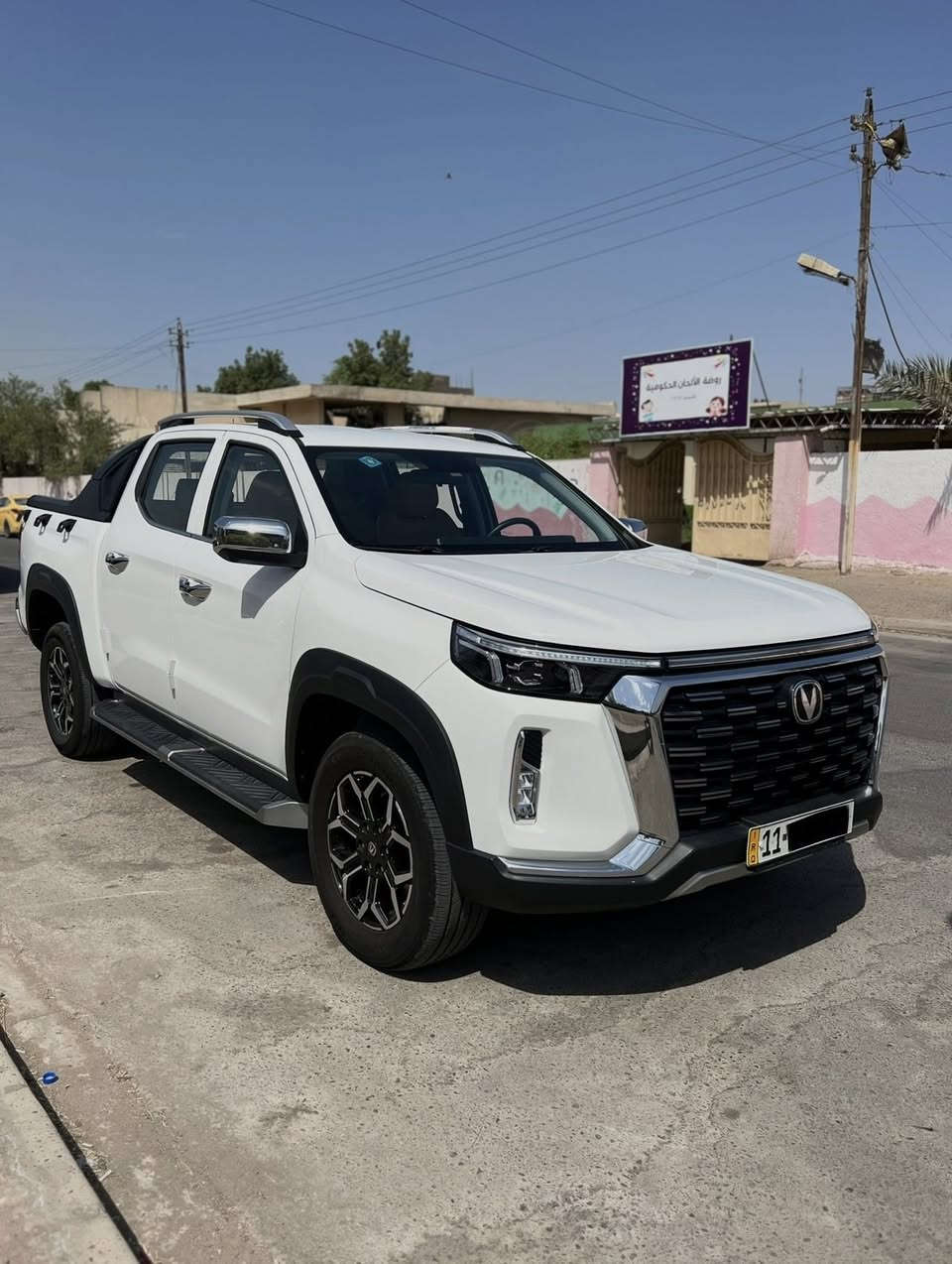 شانجان هانتر بلس 2025 رقم بغداد تحويل مباشر 
بالضمان لمدة 5 سنوات او 100 الف كيلو متر 
السيارة جديدة ومكفوله ماشية 33 الف 

المواصفات فول 1/1  فور ويل 4x4
محرك 2000 تيربو بقوه حصانية 233 سريعه جداً 
السيارة اقتصادية وبدون اي دوانز بالبانزين العادي 
بصمة تشغيل وابواب وتشغيل عن بعد 
شاشة متصلة متعدده الاستخدام 
متعدده وضعيات القيادة 
كشنات جلد وكهرباء وتبريد بالكشنات 
تبريد امامي خلفي 
سايد بريك بصمة 
تحكمات استيرن جهتين 
كاميرا خلفية وجانبية 
ليد نهاري والانارة ليد 
وبعد مواصفات 

السعر  : 200 $ 
الهاتف : ***********     العنوان  : بغداد
