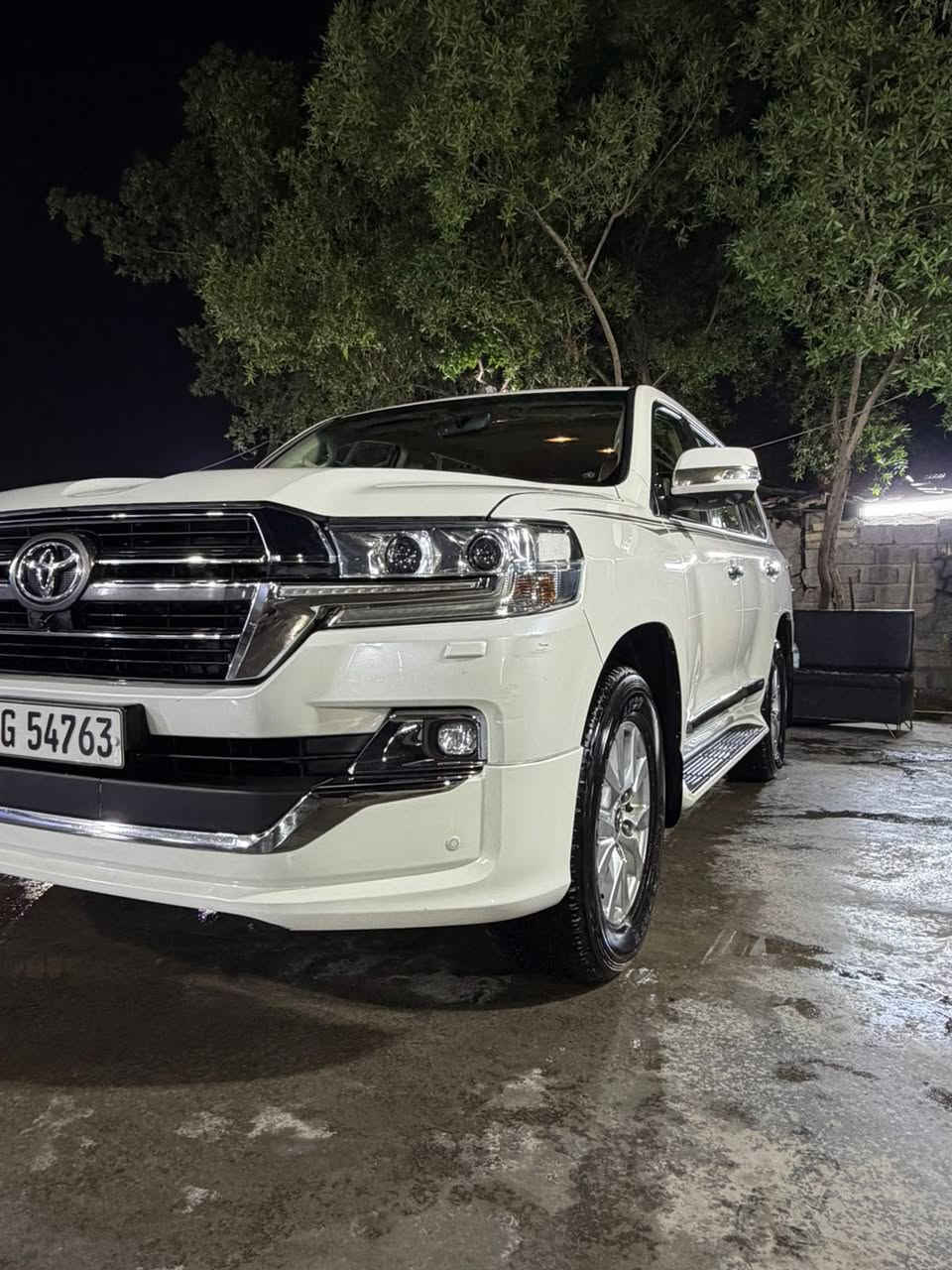 السلام عليكم اخوان لاندكروز 2019 خليجي ساس فطيم 6 سلندر ماشيه 80 الف سيارة جديدة ولووك ومكفوله كفالة عامة ضمان الشركة والسياره شاشه كامرات 4 360 بصمة وفتحة وفول رقم اربيل والسياره بسمي ورقم وسنويه وهزه كلة جديد مكاني البنوك والسعر 55الف وبيه مجال بسيط للاتصال  ***********
