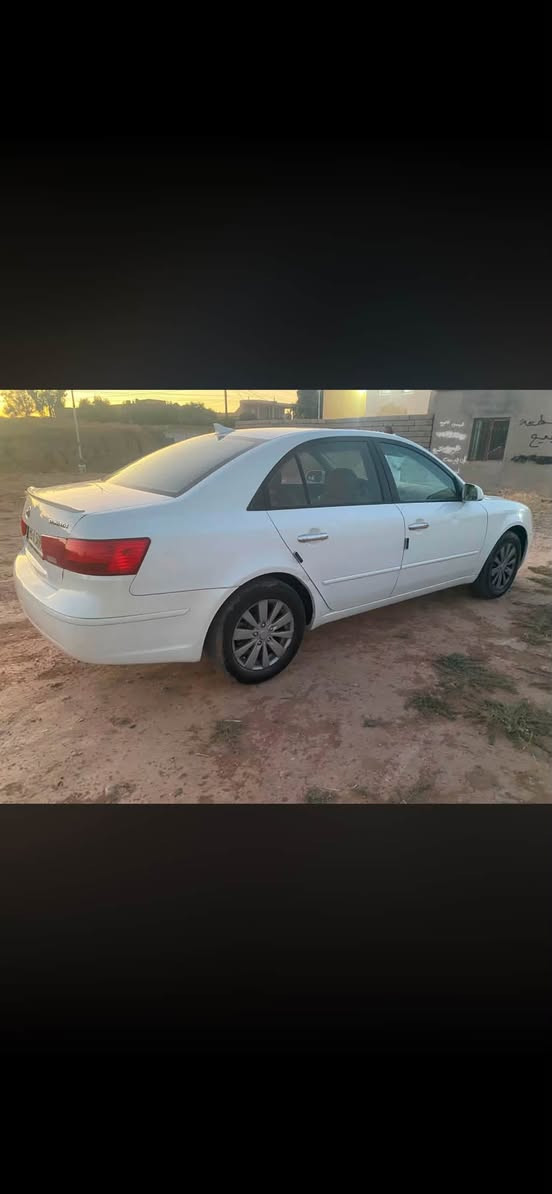 *للبيع: هونداي سوناتا 2010* 🚗وارد أمريكي 

*تفاصيل السيارة:*
- *الصبغ*: كلين 100% بدون صبغ ولا تبديل
- *المحرك*: - شرط 
- *الكير*: اوتوماتيك - شرط 
- *الحالة*: نظيفة جداً، جاهزة، ما تحتاج أي مصروف
- *

*السعر*: ١٢٣ مجال بسيط 
*المكان*: شرقاط - صلاح الدين
*للاستفسار*:***********---
