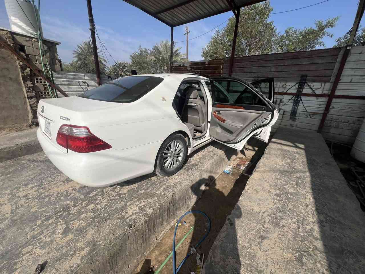 شاهينه مديل٢٠٠٧ كصه قماره     سياره جاهزه دكمتين وفتحه وكشنات كهربائيه فول السياره حداديه ٦٠بالميه
بصره مشروع وطني ***********
