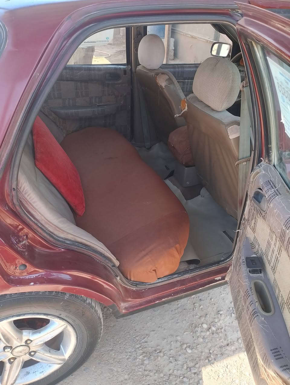 السلام عليكم عندي كيه سيفيا للبيع موديل 93 كهربايات كامله مكينه جديده كير عادي  صاحبهه الشرعي بلحمزه موجود تحويل مباشر رقم بابل مكان السياره واسط ***********
