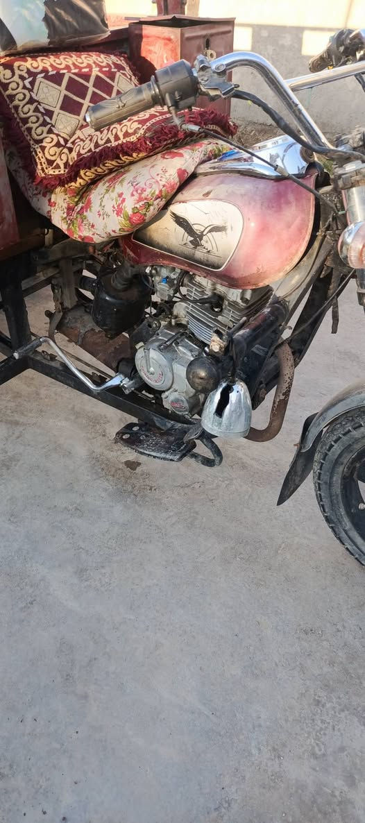 سلام عليكم ستوته موديل 2015 مكفوله من الخياس ستوته نضيفه ومكينه خير من الله ستوته ماناقصها غير بس صفاحيات  وبك لايتات وره فقط والباقي كله كفاله ستوته مال جناي الله شاهد السعر 1100 وبيها مجاال مستعجل ع بيعتها الموشراي لا يدخلي رجائن ***********
