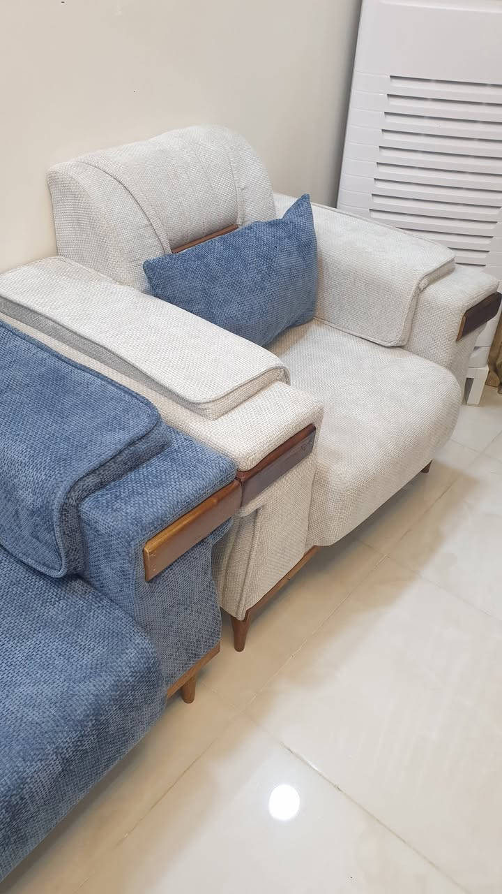 للبيع جديد جدآ مصار سبوع من سوينها تفصال بس المكان ما كفه سويته بمليون واريده ب850المكان الغزاليه


**إذا كنت صاحب هذا الإعلان وتريد حذفه لأي سبب، رجاءا أرسل رسالة إلى الدعم الفني**