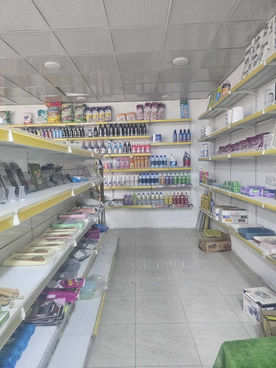 غراض أسواق لبيع عارضات ومجمدات رف ساله جبس عنوان كركوك ***********
