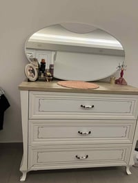 غرفة نوم شبابية • بغداد الخطيب • عالمية مكاني