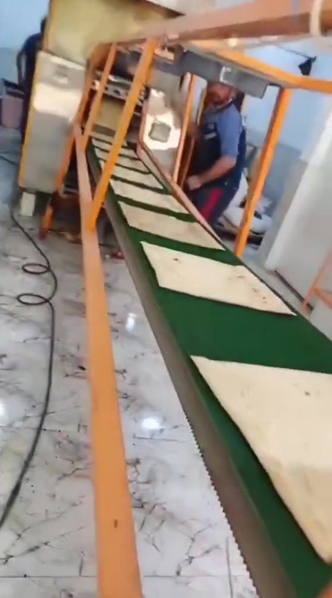 السلام عليكم
خط نتاجي خبز عراقي و عيش 
 لبناني للبيع نقل ول تنصيب علينه تاخذ 
 واصل وبي ضمان ١٠ ايام
صنع يراني متياز طلب خاص
***********
***********
