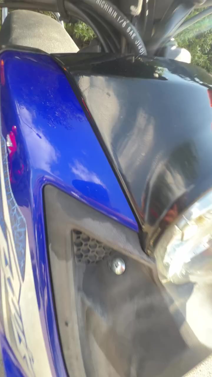 السلام عليكم سكنس جبلي دراجه صارله شهر من نازله من رمبه دراجه بعده جديده الله شاهد نزلته ب1ونص  دراجه نضيفه خير من الله كلجات رياضي مناك وياه ستيرن رياضي دراجه كل نقص مابيها تجي كلب وشوف سعر مليون و400وبيها مجال بسيط مكاني بغداد رقم***********
