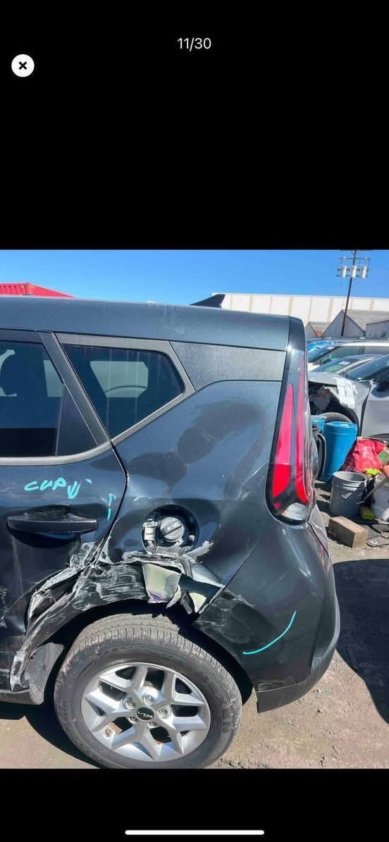 السلام عليكم  للبيع كيه صول موديل 2023وارد أمريكي 
ماشيه 19 الف  السياره بدون تبديل وبدون ايرباك 
مكان السياره بغداد الوزيرية السعر 163 
للتواصل ***********
***********
