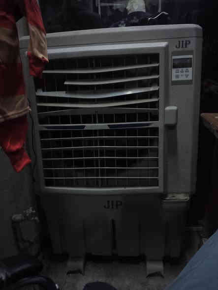 مبرده للبيع شرط الفحص سعر ٧٠ الف عنوان كركوك حي العسكري شراي خابرني ***********
