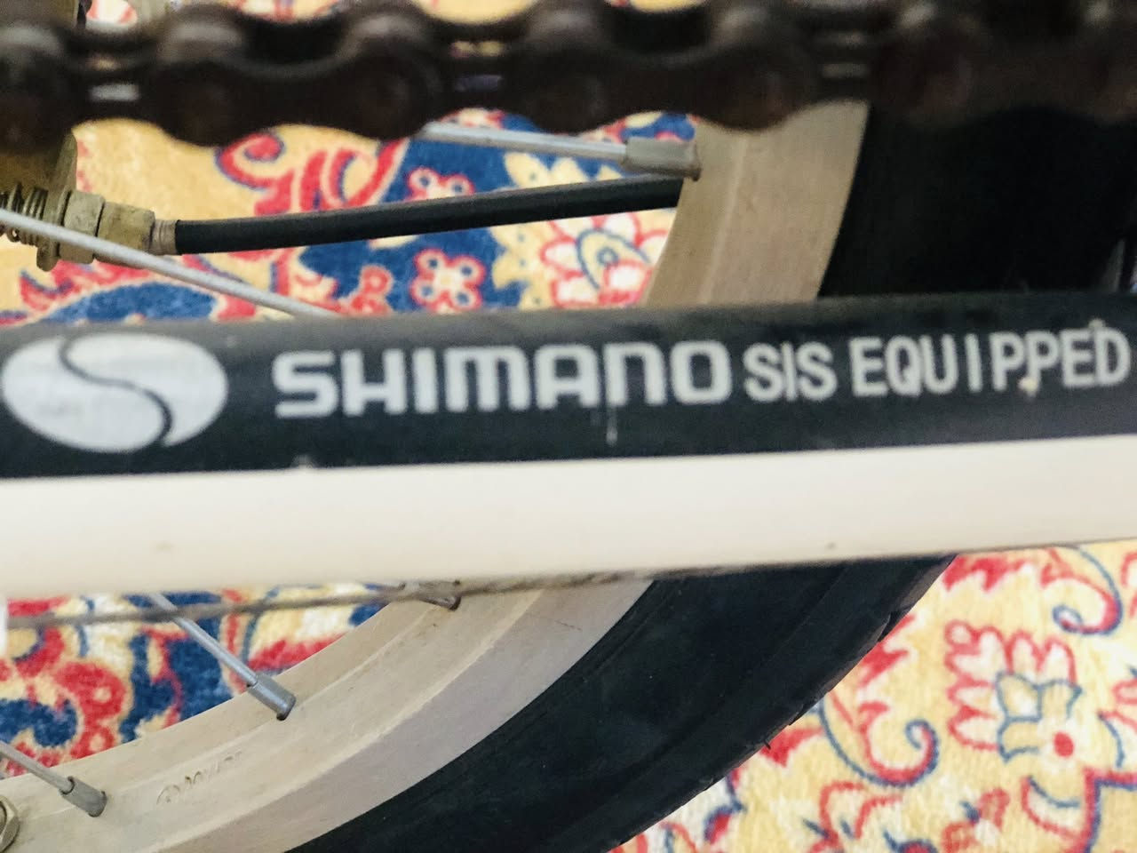 SIAFEIبيسكل للبيع 🚲
• الماركة: سيافي (SIAFEI).

• الحجم: حجم 20.

• المواصفات:

• 6 نمر.

• يحتوي على دبل خلفي.

•  يطبق لسهولة وضعه بلسيارة.

• البايسكل نظيف جداً وجاهز.

• المكان: الديوانية. 

• للتواصل مراسله الصفحة او الاتصال على ***********
