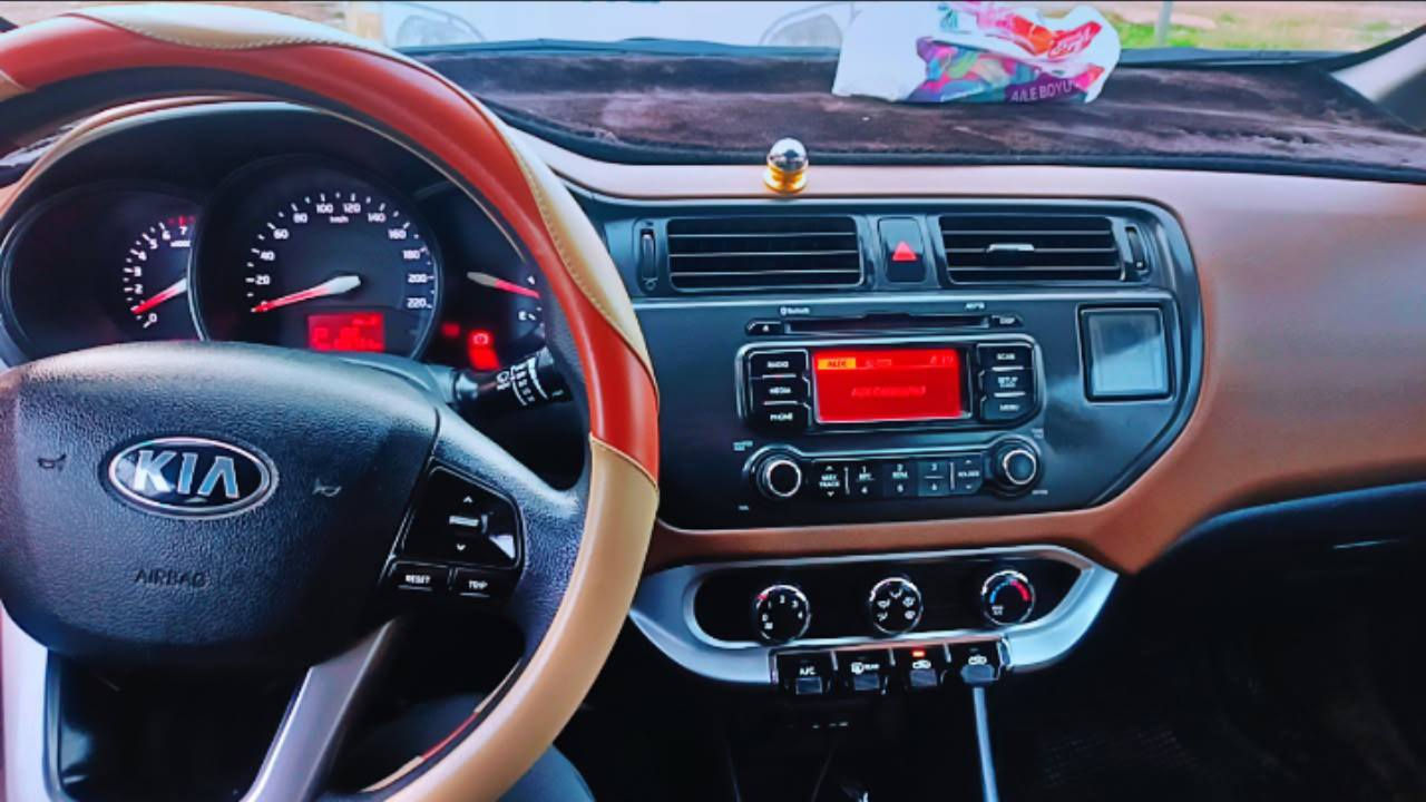 موديل 14 خليجي رقم دهوك جديد
مكفول من الصبغ والتبديل
السياره فول مواصفات فتح سقف
سيارة حلوة و جاهزة من كل النواحي
تبريد + تدفئه كير توماتيك + عادي سبورت
فتحه شاحن +تحكم ستيرن جهتين 
مري شفط + تاير جديد صدر 
اشاره بلمري + نضام ايكو + جامات كهرب
مكينه 16 دوش داخل حيل نضيف رقم و سنوي
جديد السعر 110 ورقه ***********+*********** دهوك, العراق
