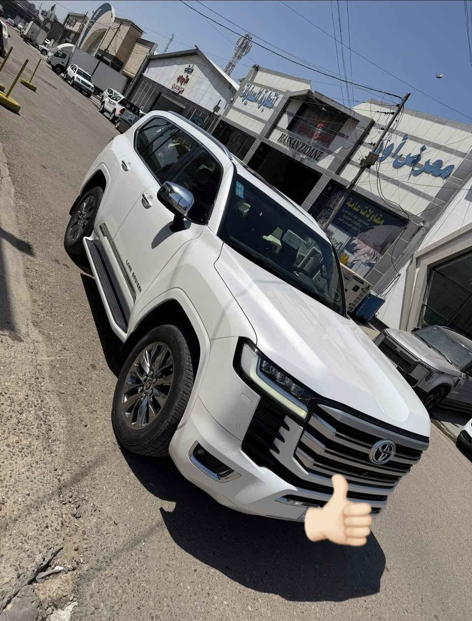 لاندكروز2023 VXR ساز فول 1/1
توين تيربو 

ماشيه25  الف / كم ع وضع الزيرو 

السيارة كفالة عامه من كلشي شرط الفحص 

رقم بغداد تحويل مباشر 

فوول السيارة للأخير 

ابواب شفط 

ستيرن كهرباء 

تحديد مسار 

نقطة عمياء 

خمس ابواب كهرباء 

شاشات 

كامرات 

بصمات 

فتحه سلايت 

فووول ماكو أعلى منها بعد 

مكان السيارة بغداد

للأستفسار : 
***********
