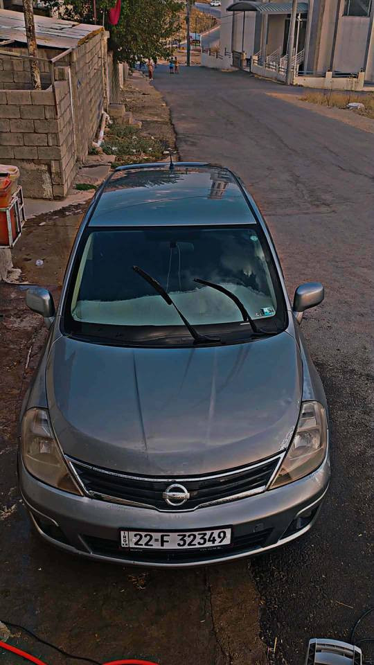 نیسان ڤێرسا سکل تیدا 
نیسان ڤێرسا ٢٠١٢
ڕەنگ : نەوتی 
١٢١ هەزار ڕۆیوە 
مەکینە : ١.٨ بیلادی 
سەیارەیەکی زۆر بێ مەسروف 
یەک پارچە و نیو سبوغە 
سەنەوی تازەیە 
بە ناوی خۆمانەوەیە 
بۆ زانیاری زیاتر ر.ق (***********)
سعر ٩٥ گەڵاو مەعامەلە السليمانية, العراق
