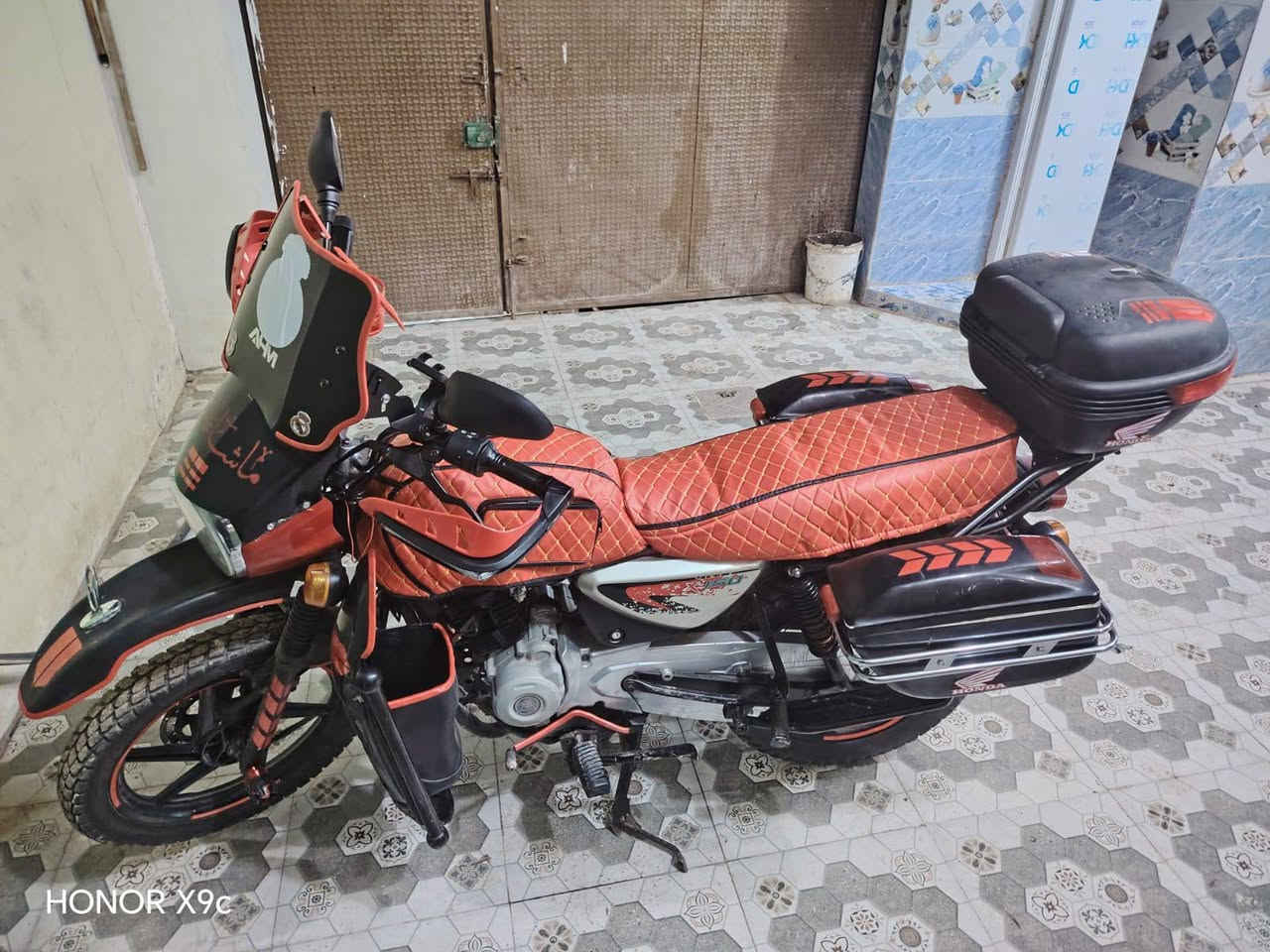 يالله السلام عليكم دراجه البيع بوكسر مديل 2022اي نقص ما بيها دراجه كامله اوراق كامله دراجه متعوب عليها مكاني ديالى ناحيه السلام الاستفسار ***********
