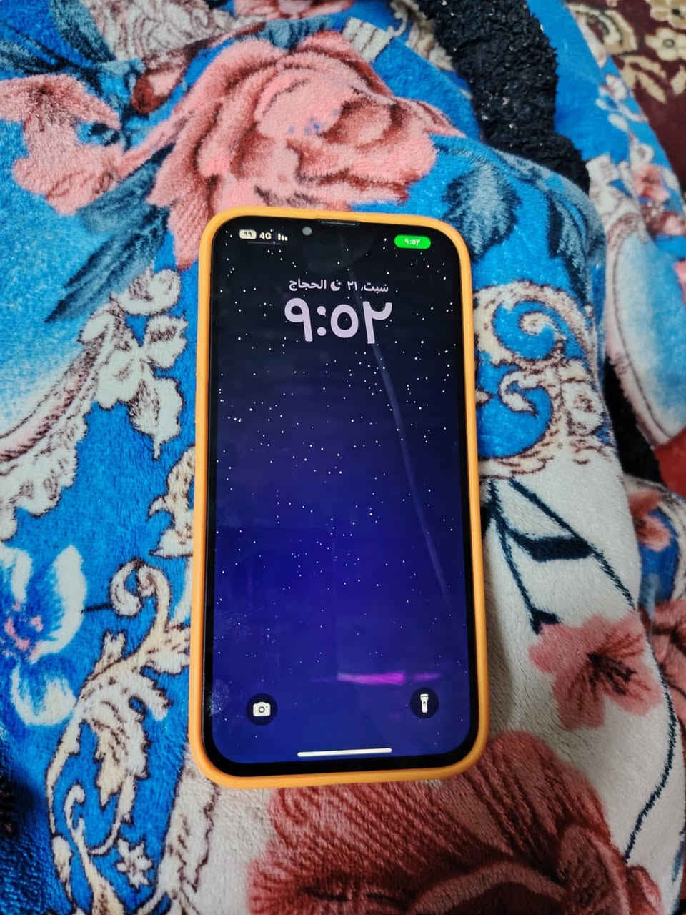 السلام عليكم موبايل للبيع أيفون ١٣ برو ماكس تم خط مبدل شاشه اصليه وضهر ويرهم مراوس حسب القناعه بأيفون بس ايكون نضيف السعر خاص *********** للاستفسار
