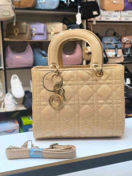 💥بسم الله وعلى بركة الله نبدأ بنشر البضاعة الجديدة  💥

💥💥جنطة نسائي  (ماركة ديور) كوالتي عالي روعة ‎💥💥

💥💥متوفرة ب ست الوان  💥💥

الكمية قليله سارعوا بالحجز 💥💥

العنوان / الانبار / قضاء عنه / المول الجديد / المحل ركن 

يتوفر خدمة توصيل داخل عنه 🚕🚕 

ويتوفر خدمة توصيل لجميع اقضية المحافظة 🚕🚕

ويتوفر خدمة توصيل لجميع محافظات عراقنا الحبيب 🚕🚕

للحجز والاستفسار يرجى مراسلة الصفحة ✅

او الاتصال ع الرقم التالي يتوفر واتساب ***********
