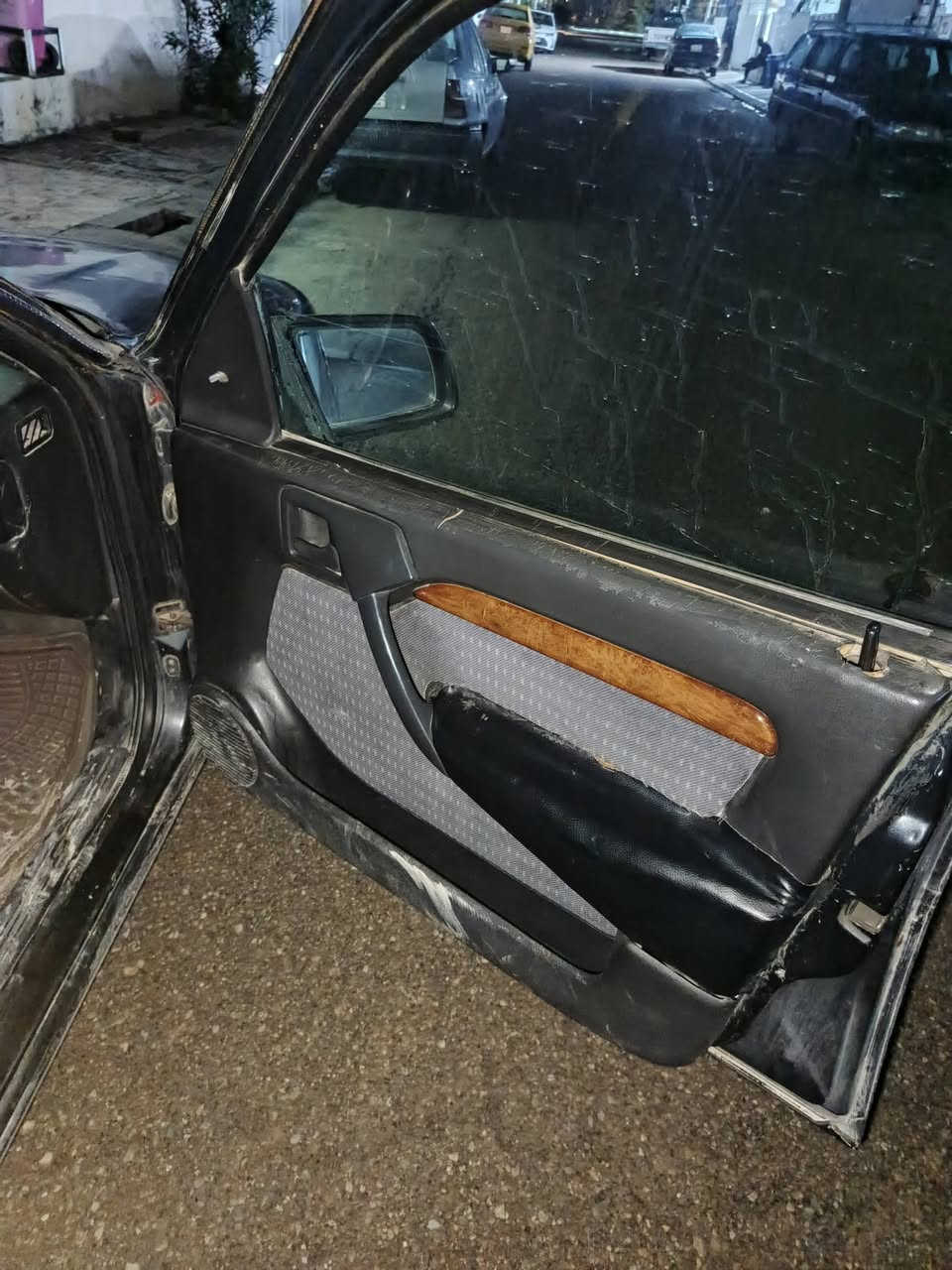 اوبل فیکترا مودیل 1993 سیارە بدون زربە سبخ عام لجمالیە ماشاللە سیارە حلو جایز سنویە لحد2029 شرت تحویل وکالە کهربایات شرت کیر محرک شرت مکینە20 سعر 39مجال رقم ***********
