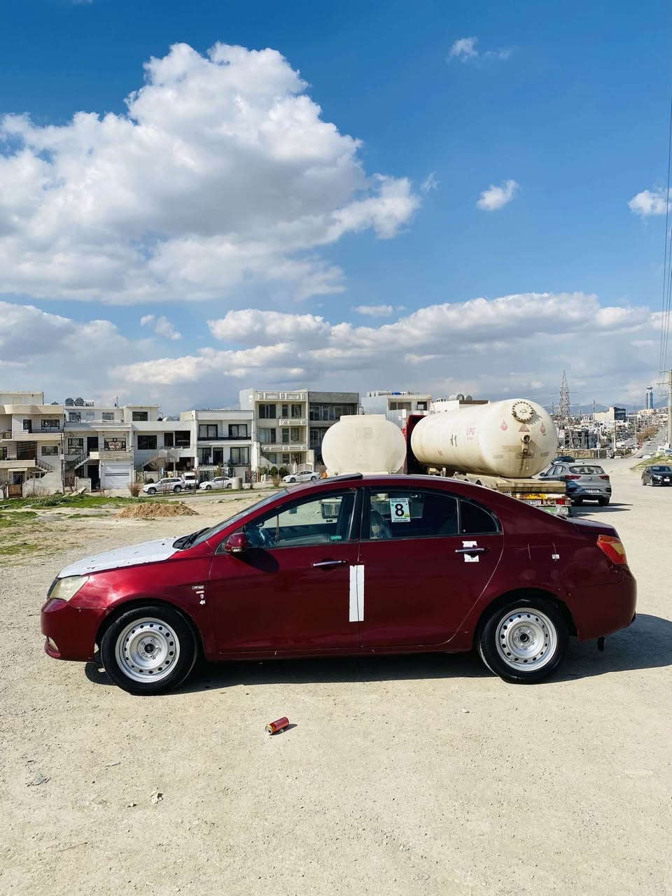 جیلی مۆدیل2013 گێڕ و مەکینەی کامری سعر:37 گەڵا 4تایە و ویلی لۆکی لەژێرە حیزام بۆیاخە لەسەر ساخی کارەبای مەزبوتە لەسلێمانیم (***********-***********) السليمانية, العراق
