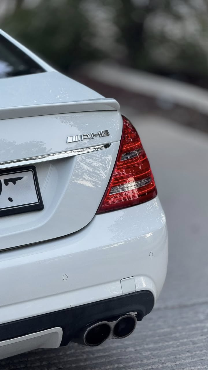 *************************************************
للبيع مارسدس s550 L (ادوات) (ادوات) (ادوات)
باب طويل وارد يابان 2009
ماشيه 116000
داخل جلد اسود 
4 بيبان شفط
5 بردات
ويل amg
فچوچ amg
كت amg
فتحه سقف 
جام بولورايس
4 كشنات كهرباء
تدفئه بالمقاعد
سترين كهرباء 
جام اوتو 
مكينه و كير مكفولات
السياره كفاله عامه من سرقه و انتربول و عشائر 
اشاير بالمري
تخم تاير
حداديه جديده
************************************************* 
السياره خير من الله و احلا من الصور 
و السياره جديده بمعنى الكلمه 
سعر السياره 105 و بيها مجال (قابل للتفاوض) 
متواجد على الفيس 

للاستفسار 
***********
