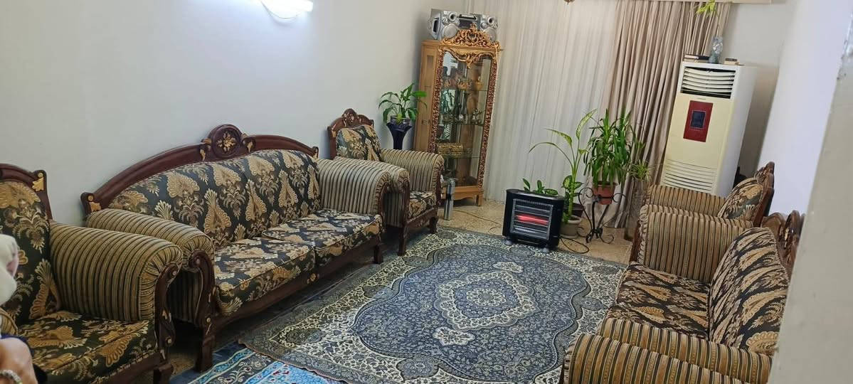 تخم ٦ قطع سعر ٤٠٠ بيها مجال شراي تعال خاص عنوان كركوك شقق صدام
العنده غراض للبيع راسلوني *********** او اتصال ع رقم
