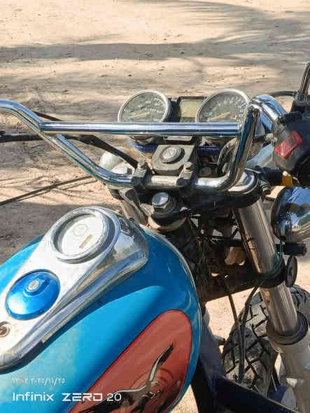 سلام عليكم ستوته لبيع مديل 21 محرك ما مفتوع كهربائيات جاهزه معروضه مليون وتسعميه بيها مجال ***********
