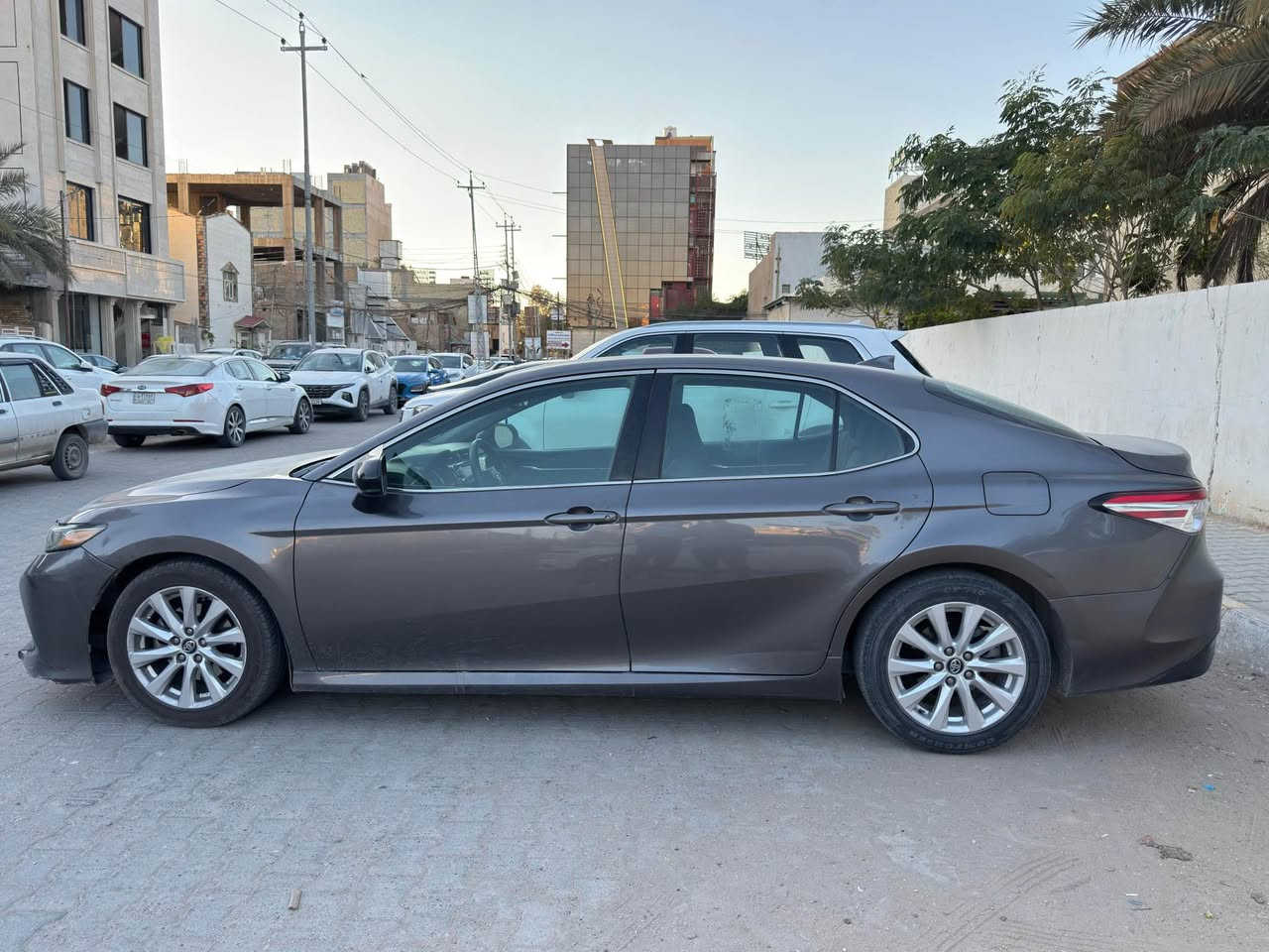 موديل 2020 وارد امريكي  حادث بنيد وجاملغ  وبيها رش بين البابين صفحه اليمنه 
*********** كربلاء, العراق
