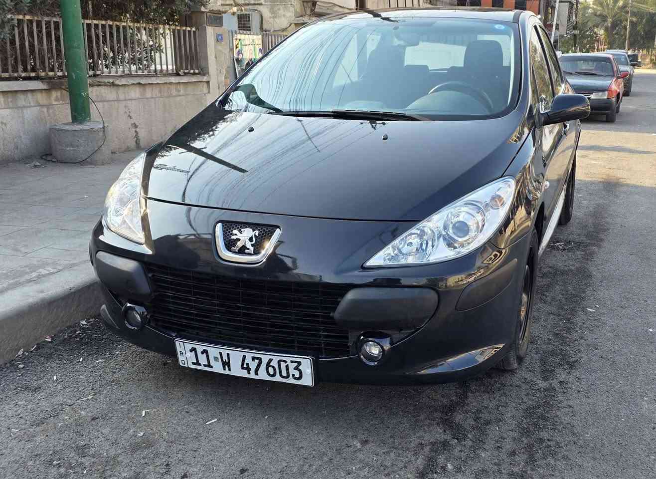 السلام عليكم 
للبيع بيجو فرنسي 307 موديل 2006 كير ومحرك لووك حداديه امامي خلفي جديده تبريد ثلج صبغ عام جماليه بدون قطره معجون بدون حادث  السياره كلهه بلاديه مملعوب بيهه كهربائيات بلاد مابيهه اي نقص مكاني بغداد الجديدة 
السعر ٦٣ 
اخوان الي يشوفهه غاليه يمر مرور الكرام وبدون تعليق سلبي تحياتي للجميع 

***********
