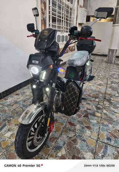 سلام عليكم دراجه جبلي الاخوين موديل 2025 مستخدمه شي قليل 6بطاريات32 امبير فول عل فحص ماناقصه اي شي السعر 725 وبيه مجال // *********** // بي واتساب
