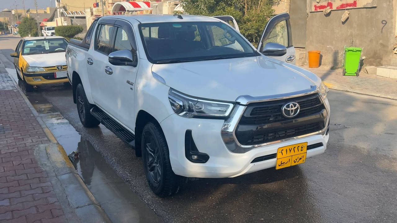 السلام عليكم
هايلوكس فورويل 2021 سته سرندر سياره جديدة    عد شخوط بسيطة كلش  باقي كفاله عامه مواصفات فول ساز تبريد كشنات تبريد تبريد خلفي كامره حساسات خلفيه   مثبت سرعه رقمه اربيل تحويل مباشر سعره 300 وبيه مجال

***********
