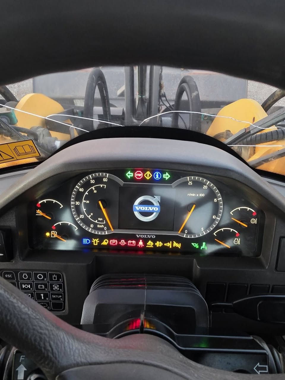 للبيع - بۆ فرۆشتن  دخول جدید
———————
شفل : VOLVO
حجم : L180H
مودیل :2014
—————————
بۆ زانیاری زیاتر پەیوەندی بکەن بەم ژمارە تەلەفۆنە 

***********
***********
