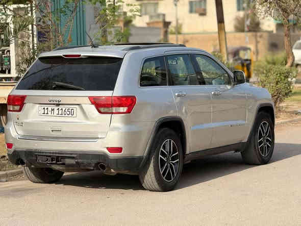 سلام عليكم خاص مغلق نتصال فقط  بيع 
السعر. 139. رقم ***********
.  مكان بغداد
جيب. موديل. 2013.  بسمي. رقم بغداد
محدث 20. دعاميات ويل كروم 
كير محرك حدادة. كفالة عامة كل نقص مابيها
صور. حادث مرافقة فقط حادث 
كفالة عامة من دواخل كفالة شاصي لغد 
 فول. موصفات الخير.  واحد 1️⃣ واحد. 
بصمة بواب صندوق. بنرامة كأمر شاشة 
فورويل.  كشنات جلد سيارة حلوةً. جديدة
كشنات كهرباي كشنات. تدفى. ستيرن تدفى
كهربائي حساس خلفي امامي مرايات قلابي عند البك تحكم ربع جهات. مثبت سرعة. 
حجم المحرك. 5700. بلادي ما مفتوح
