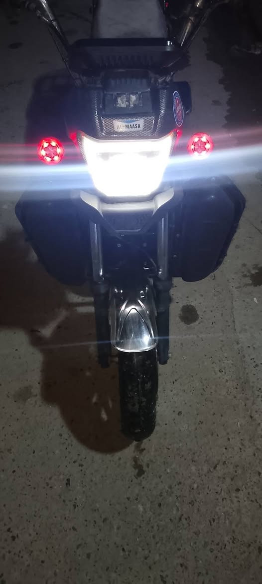 موطور جبلي نوعيه الماسه موطور جاهز من كلشي كهربائيته كله شغاله لايت عالي ناصي زنون  اشاير هورن كله شغال نضام 5 بطاريات كلهن يقرن 10ونص وعل الفحص بس بيهن نفخه بسيطه مامثره عليهن ابد موديلهن 2025موطور جديد لك نضام دبل اشاره كهرباءياته فول بطارياته فول بلشحن وعل الفحص موطور جاهز من كلشي ابريكات امامي خلفي هيدروليكية شاشه ايباد فول دبلات فول مابيه اي كسر موطور مال جناي السعر 350 وبي مجال للشراي العنوان الفلوجة حي نزال ***********//*********** واتساب عل الكورك
