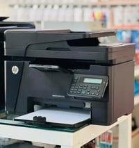 طابعة HP • ليزري أحادي • متعدد الوظائف