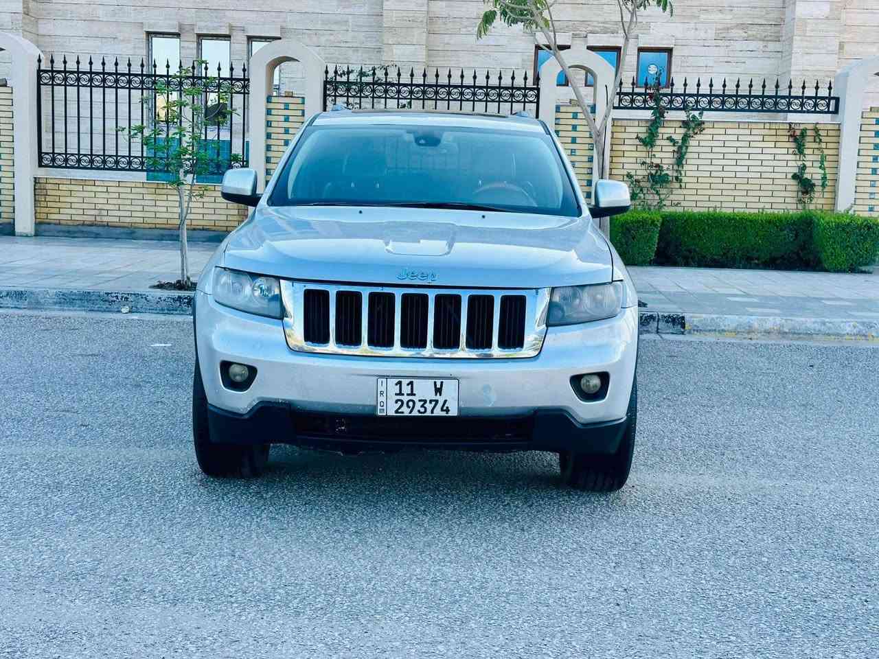 السلام عليكم 
جيب لاريدو 2012
السعر 147
رقم بغداد بسمي
السياره كفاله 
خشم الجاملغ الايسر فقط بي صبغ
الباقي كفاله عامه
بدون ارباك
ماشيه 165
السياره فول مواصفاته حداد جديده تخم تاير جديد تبريد ثلج امامي وخلفي 
وجاهزه من كلشي 
مكينه 5700 8
العنوان. كربلاء 
للاستفسار اكثر اتصل على هذا الرقم*********** المحاويل, بابل
