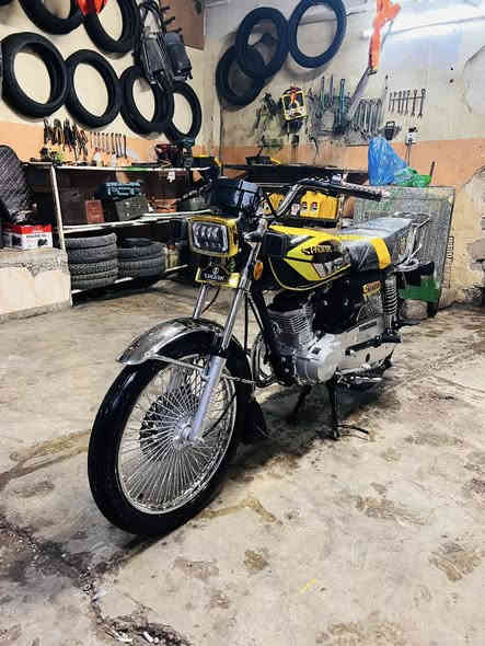 للبيع سولنك موديل 2025 اخو الزيرو ماشي شي قليل السعر خاص او اتصل ع رقم ***********
