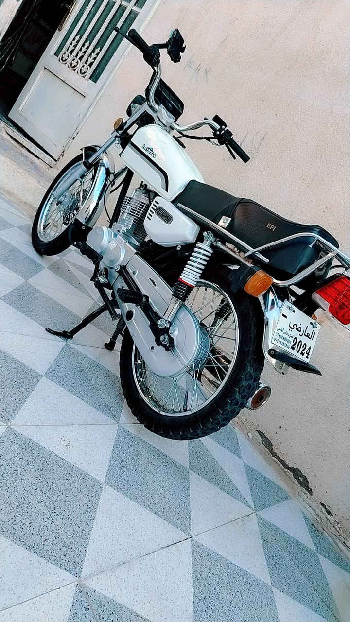 سلام عليكم 
اربعه كير للبيع موديل 23كفاله عامه مكينه كهربائيات كله شغاله وكيله العارضي اوراق اصولي دراجه  جاهزه من كلشي مكاني كوفه عباسيه *********** السعر 725وبيه مجال
