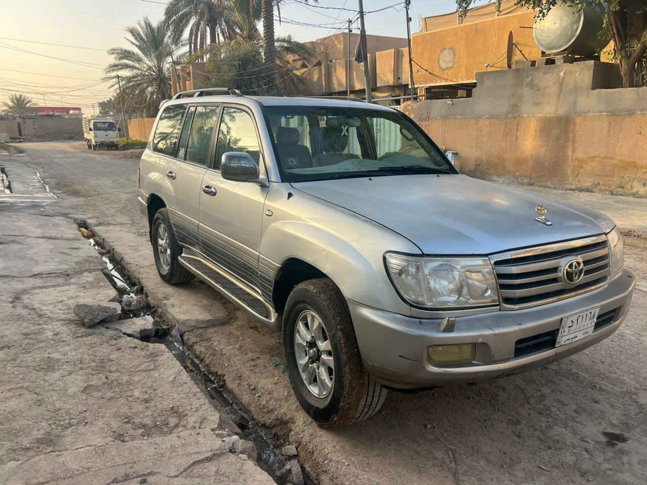 سلام عليكم
لاندكروز GXR موديل 2006 مكينه 6سلندر 4500 مكينه و كير واكسل مكفول فور ويل شغال  كهربائية كامله  فول مواصفات [فتحه ، ثلاجه ، زراكت لايت ، اريل كهربائي ، ثلاث قطع تبريد ، دبل تانكي ، فور ويل 4×4 ، ...] 
رقم بغداد سنويه الى 27  
الضرر الجاملاوغات صبغ فقط 
مكاني ديالى الخالص  
السعر :   〔175〕وبيه مجال بسيط 
الرقم : ***********
                                                         ‎0771 615 7770
