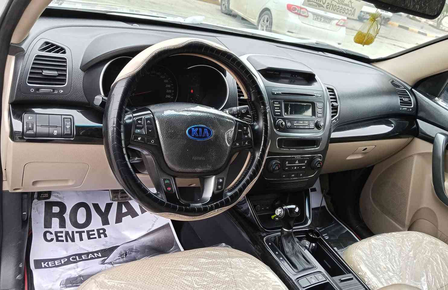 سورنتو 2013 شكل 14 
وارد كوري محرك 2400 GDi
سياره كلين قطره صبغ مابيها محرك شرط كير شرط 
باتري جديد صدر جديد  سونيه عظم 
تبريد شغال سياره جاهزه دينارماتصرف عليها
السعر (165) وبيها مجال قليل
رقم الهاتف (***********)
                (***********)
