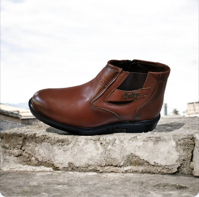 احذيه الشباب عشار حنا الشيخ سعر بوت 20 الف يتوفر توصيل القياسات من 40 الى 45 للطلب وتساب ***********
