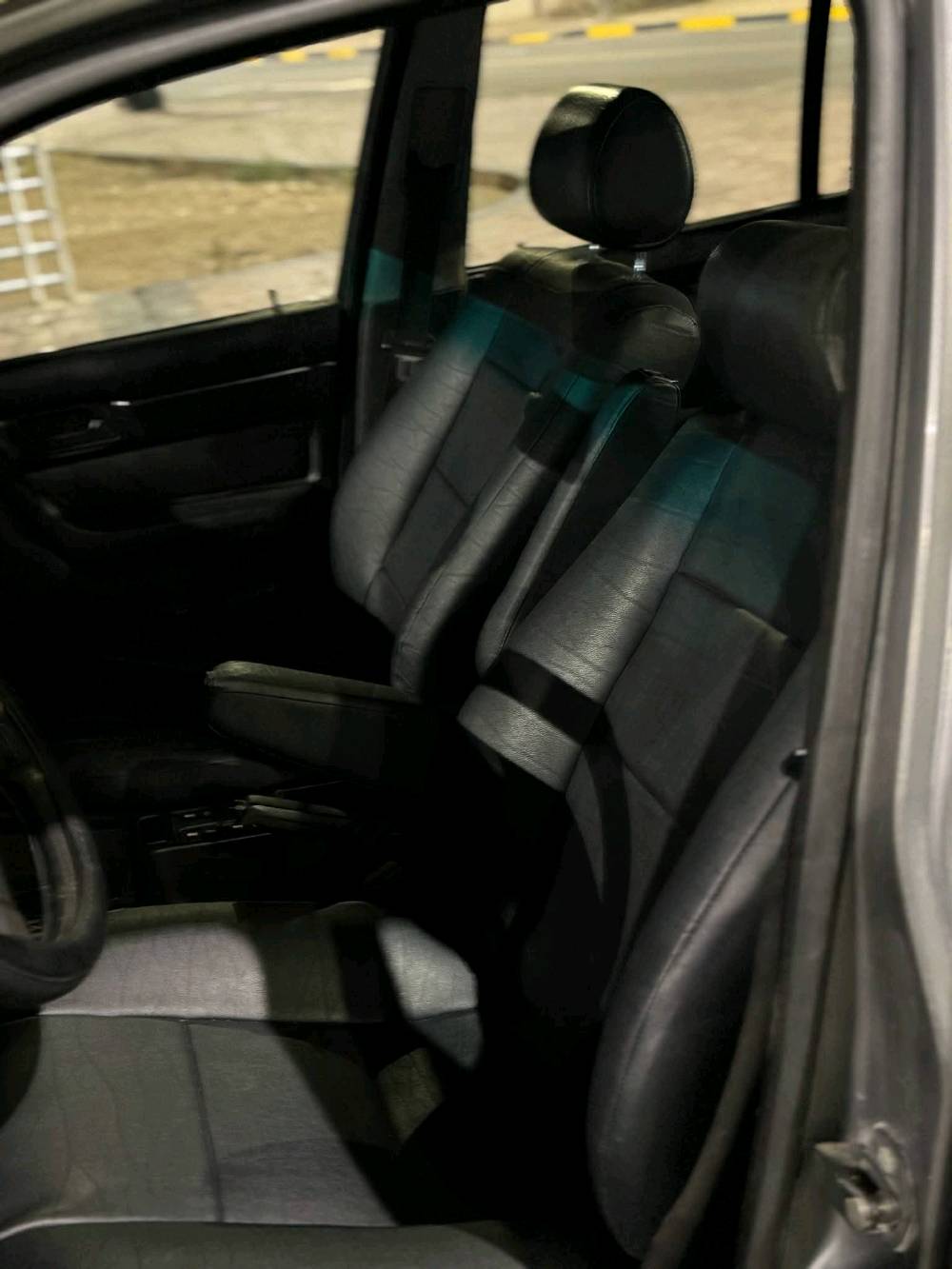 ‏السلام عليكم الحلال للبيع 
بي ام  1993.525 وضع شركة 
لون رصاصي رمادي 
تبريد قطعتين ثلج 🥶
3وضعيات قيادة سبورت وايكو وضع نورمال
نظام ABS
قطرة خياس ما بيها 
طخم تايرات جديد قبل شهر شادو محرك گير اكسل طخم جديد خير من الله تحريكة ومعدل طيران ✈️ الرقم مسطرة هزه جديده  اني الشرعي سنوية ورقم جديد  كشنات جلد كهرب خزن شاشة اعطال كبيوتر عداد الالكتروني السرعة . عداد يقرا كيج البانزين. عداد يقرا راس الباتري شگد يوصل وبيها بعد موصفات خير من الله السيارة احلى من الصور فول نظافة مصبوغة عام جمالية بلا معجون وكلشي بيها شغال جامات 4 كهرب اوتو كابون بانزين وشاشة وكامرا بدون ضرر 
 بيها طخة خفيفة 
السعر 75بيها مجال
  ***********