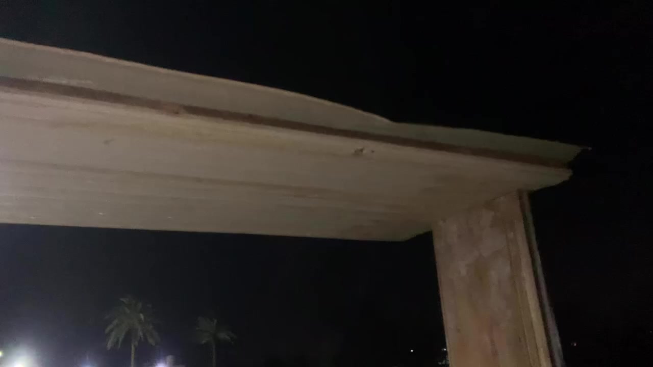 قطعه سندويج للبيع طول 3 أمتار/عرض متر واحد قيم بما يرضي الله اتصل فقط واتساب***********
