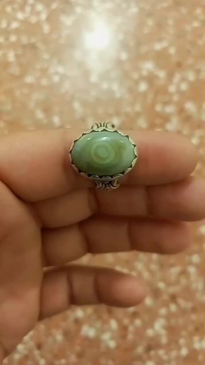 ثلاث محابس البيع
1_يشم اخضر قديم نادر , سعرة 100 الف
2_ سليماني  سعرة 80 الف
3_ عقيق سعرة 50 الف


**إذا كنت صاحب هذا الإعلان وتريد حذفه لأي سبب، رجاءا أرسل رسالة إلى الدعم الفني**