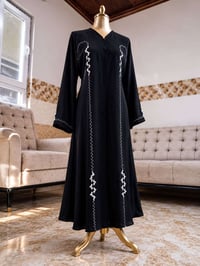 عباية خليجية • تطريز أنيق • قصة مريحة