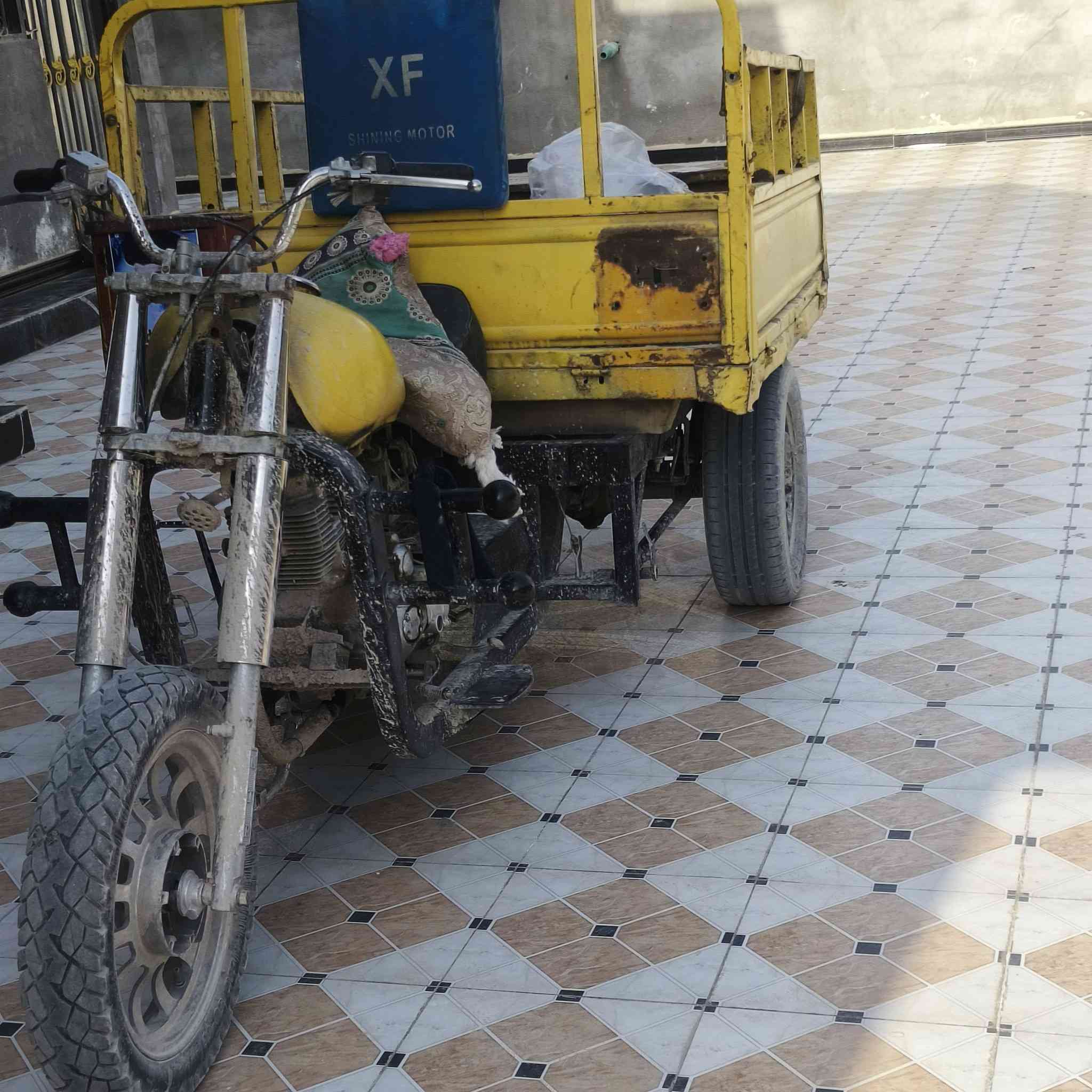 ستوته دوات للبيع سعر 550بيها قليل
