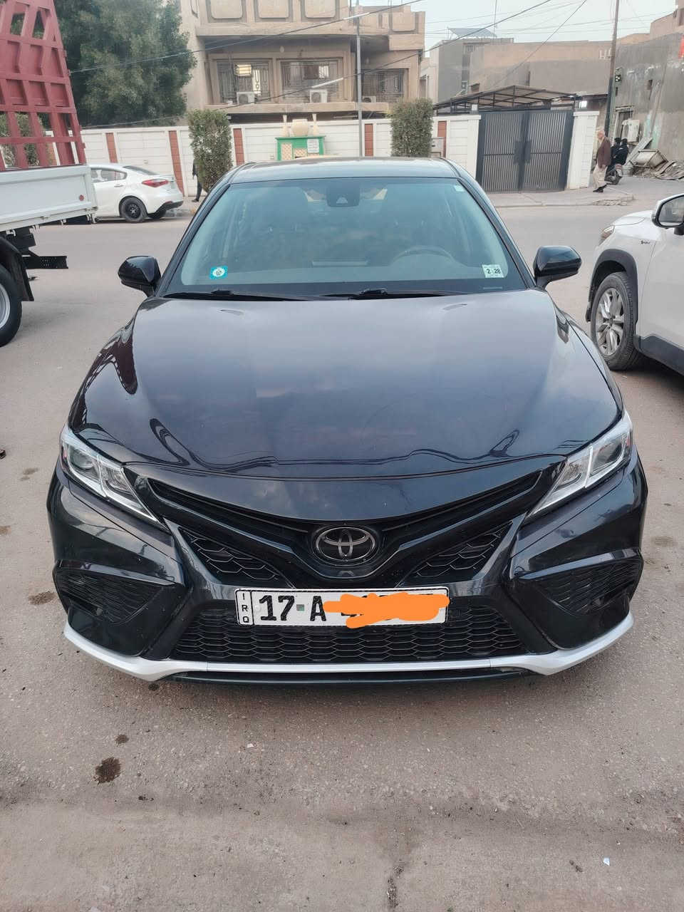 كامري Le 2023  ماشيه 20  الف حادث كما موضح بالصورة مرقم مثنى حرة السعر 200
***********
