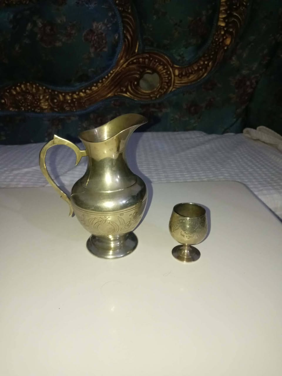 السلام عليكم نحاسيات قديم انتيكات 12 قطعه الشراي يتصل *********** خاص موجود ناصرية مركز
