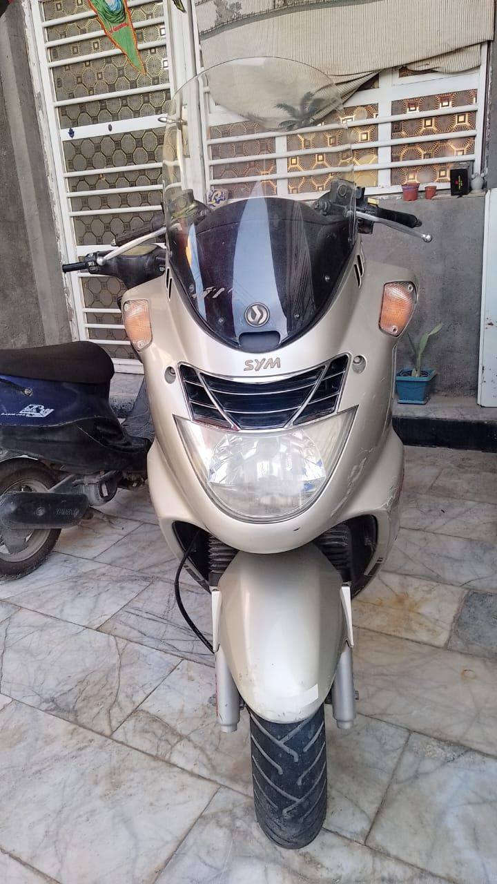 السلام عليكم دراجه للبيع عطلانه ما اعرف شنو عطلها سعرها 200
***********
