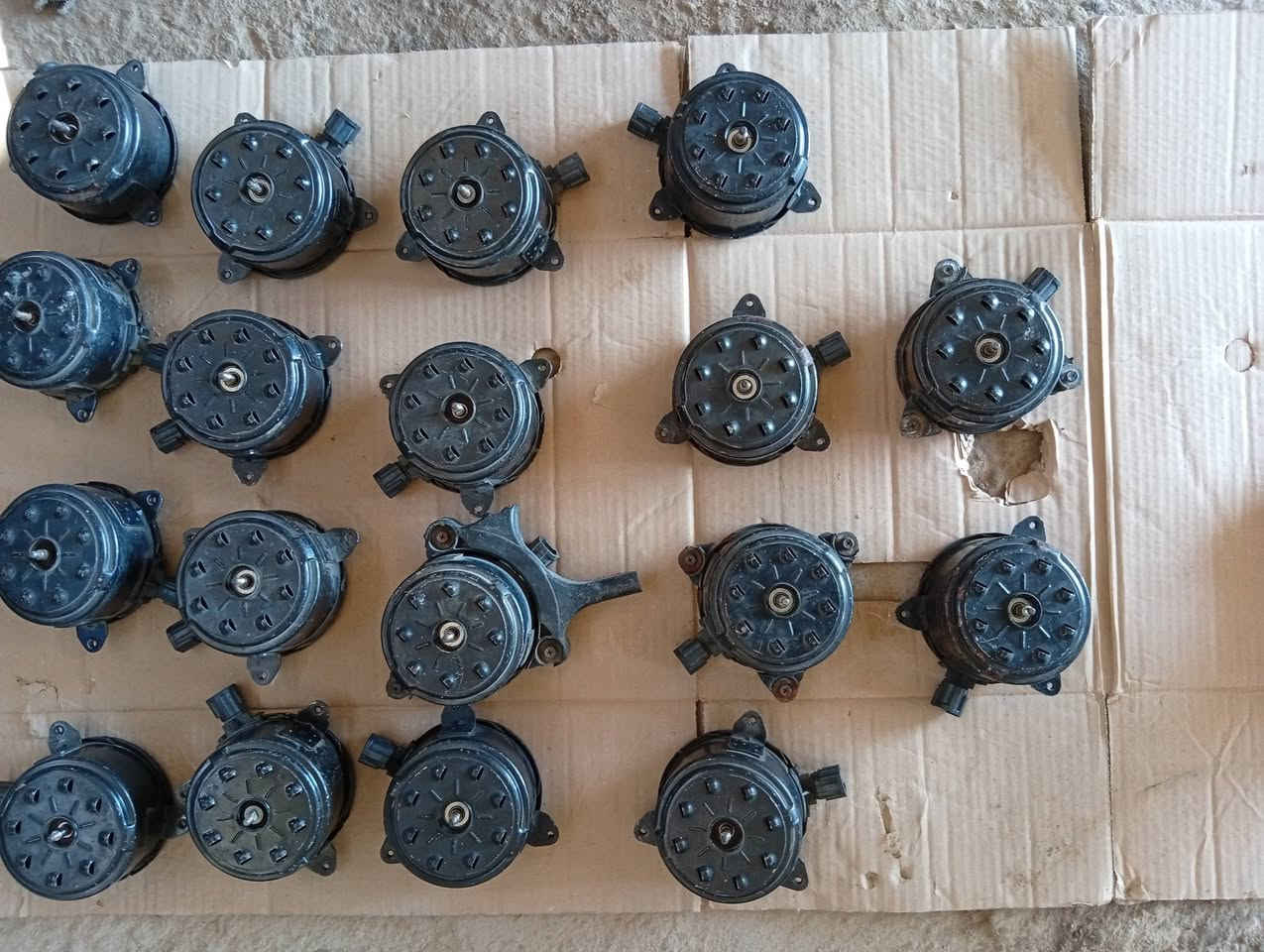 ماطو مروحه سافران 
يوجد توصيل جميع المحافظات 
*********** واتساب 
سعر 10الف الواحد
