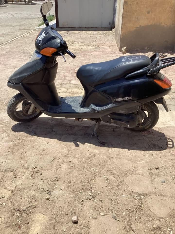 سلام عليكم سبيسي ياياني مجفته اصلي كهربائيات تشتغل و سلف بس عوزها باتري و شوي ترتيبات سعرها 350 و بيها مجال للشراي للاستفسار ***********
