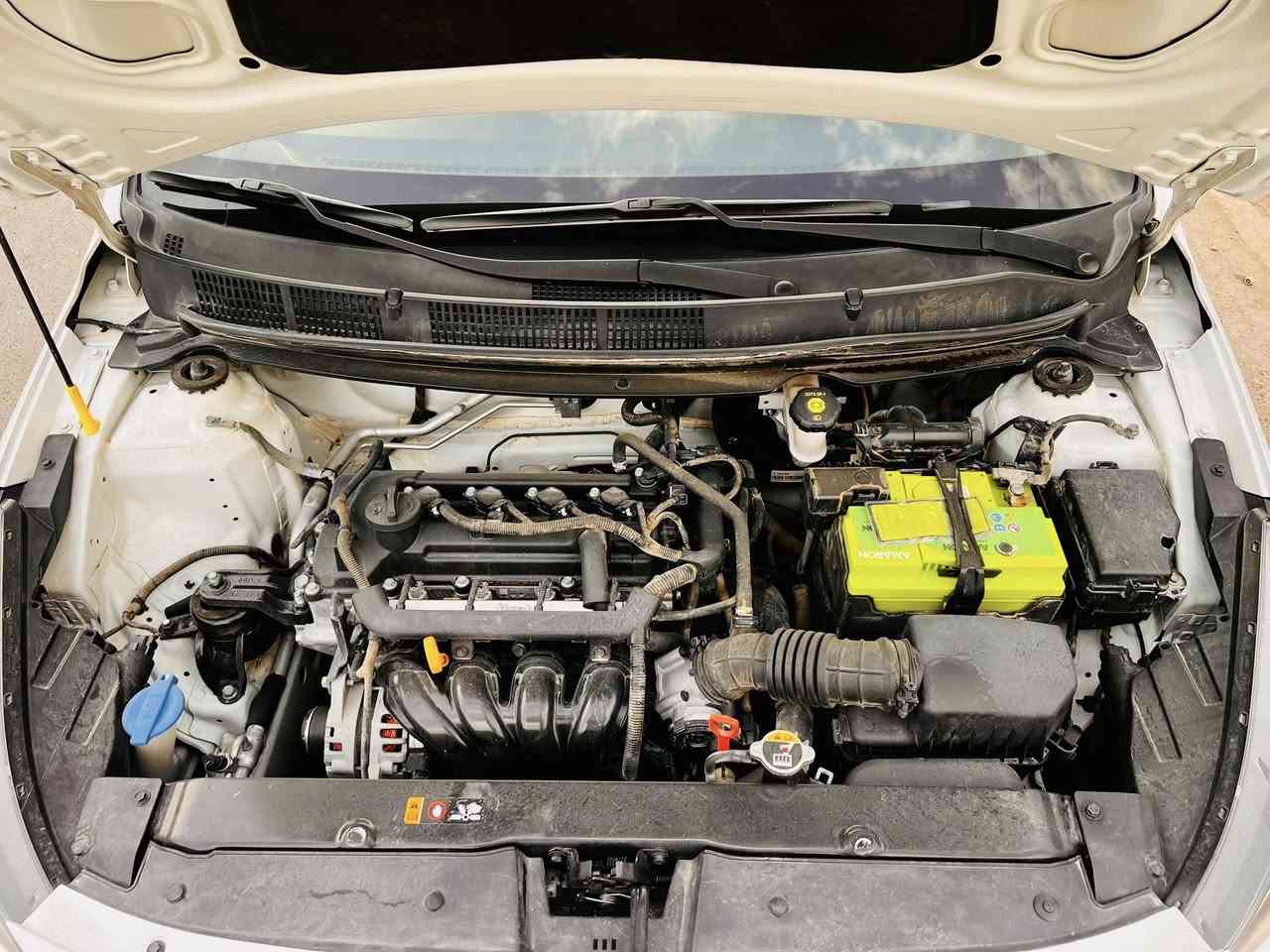 هونداي رينا 
موديل 2020
كفاله من كلشي  
 
السيارة وارد خليجي 
گير ومحرك مكفولات 
السيارة ماشيه 58 الف 
مواصفات السيارة 
فول 
 شاشة 
فتحة سقف 
تحكم ستيرن 
اشارات بالمري  
 
السيارة بأسمي تحويل مباشر  رقم بغداد 
السعر110 وبيه مجال بسيط 
العنوان بغداد حي العدل 
رقم الهاتف ::  ***********
